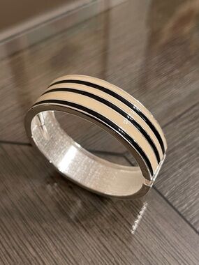 Vintage Style Black & Off White Striped Clamper Bangle Bracelet